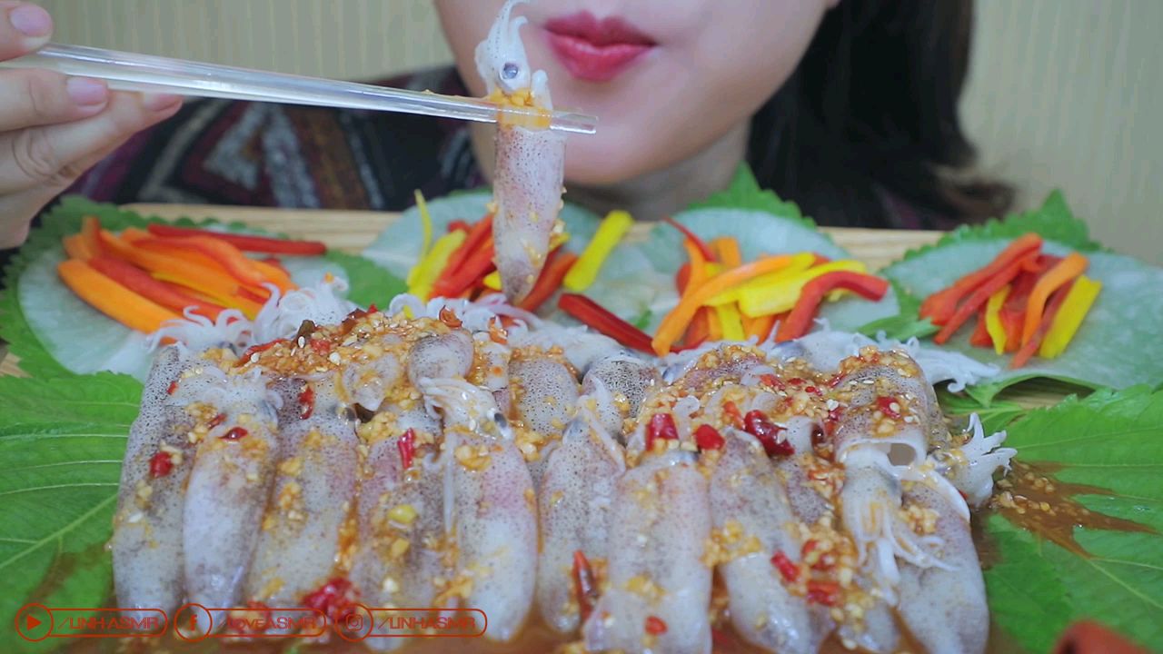【LINH】林小姐吃辣酱生鱿鱼